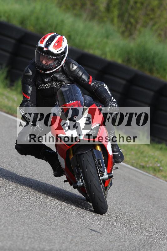 Archiv-2025/10 23.04.2025 Cornu Master School ADR/gruen-vert/313